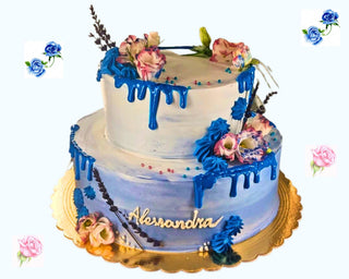 Torta blu con decorazione di rose
