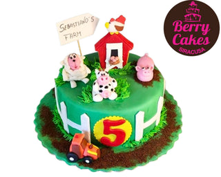 Torta con animaletti fattoria